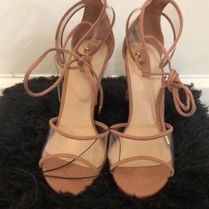 Mauve pink heels. 🎀